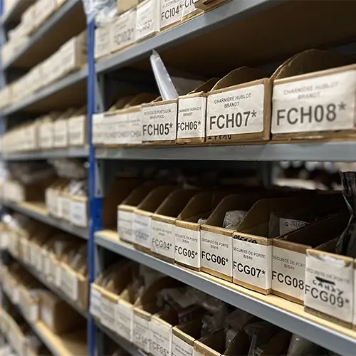 Grand stock de pièces détachées en magasin Stock de pièces détachées de Clinique Ménager